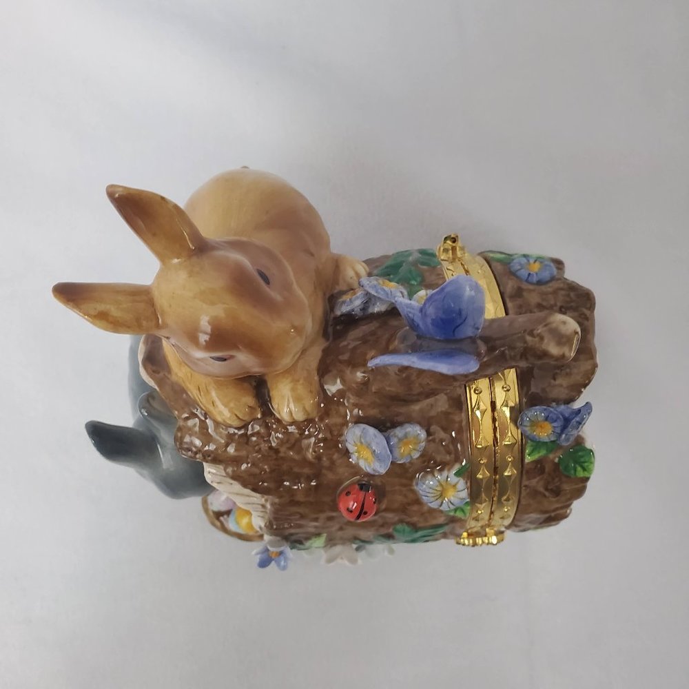 CWC Porcelain Easter Bunny Rabbit Log Hinged Trinket Box - Picture 7 of 10
